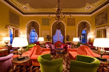 Lounge/Bar