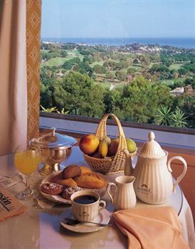 Breakfast room