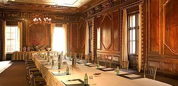 Ballroom/Banquet