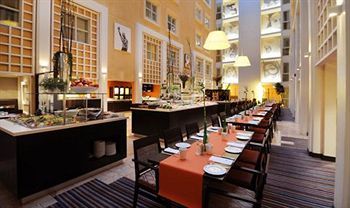Breakfast room