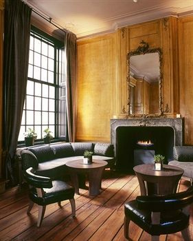 Lounge/Bar