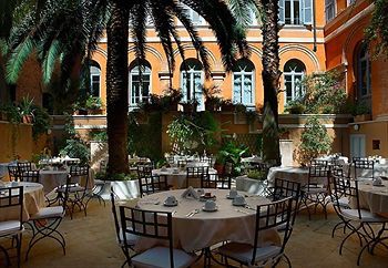 Breakfast room