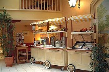 Breakfast room