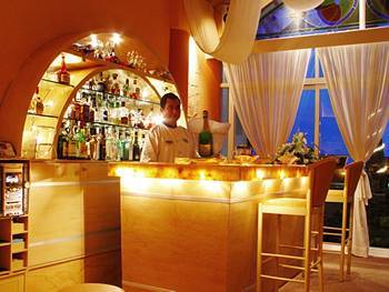 Lounge/Bar