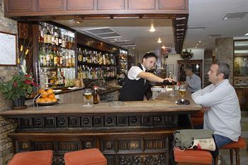Lounge/Bar
