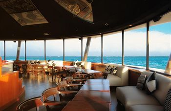 Lounge/Bar