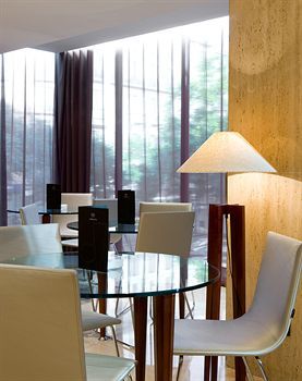 Lounge/Bar