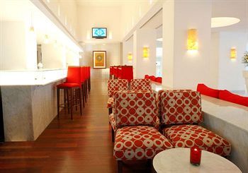 Lounge/Bar