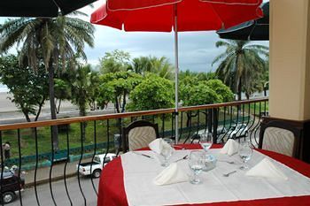 Breakfast room