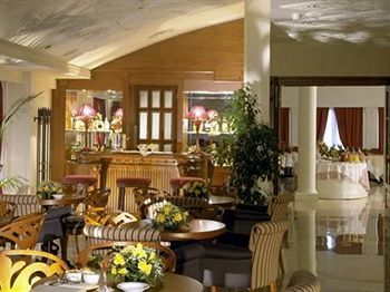 Lounge/Bar