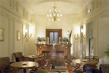 Lounge/Bar