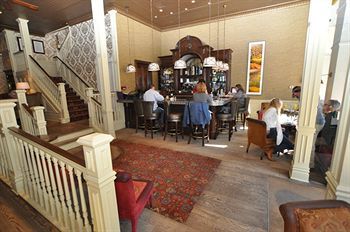 Breakfast room