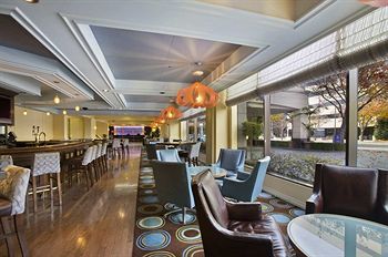 Lounge/Bar
