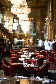 Breakfast room