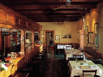 Lounge/Bar