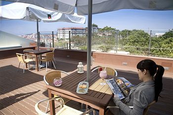 Lounge/Bar