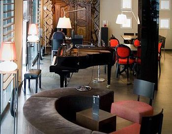 Lounge/Bar