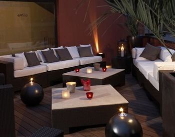 Lounge/Bar
