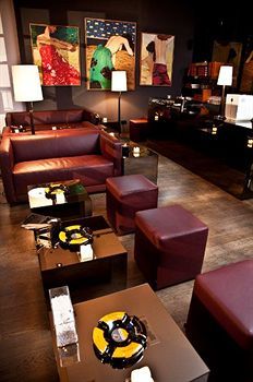 Lounge/Bar