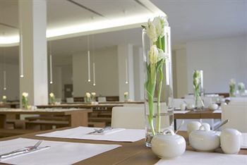 Breakfast room