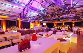 Ballroom/Banquet