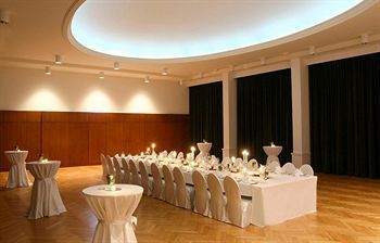 Ballroom/Banquet