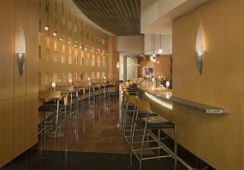 Lounge/Bar