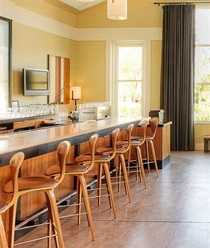 Lounge/Bar