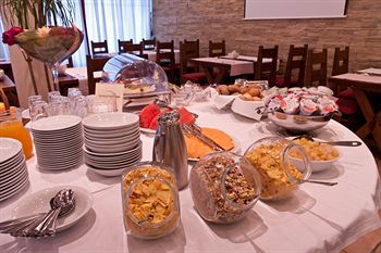Breakfast room