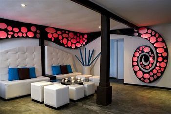 Lounge/Bar