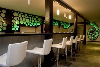 Lounge/Bar