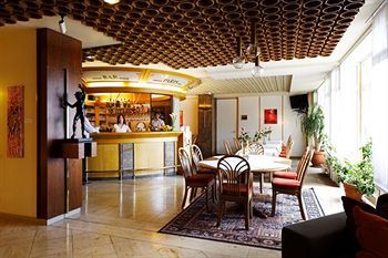 Lounge/Bar