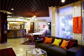 Lounge/Bar