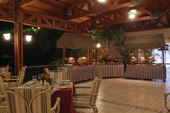 Lounge/Bar