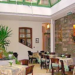 Breakfast room
