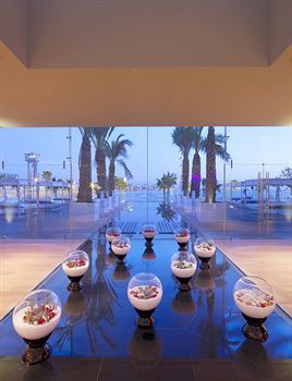 Lounge/Bar