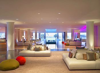 Lounge/Bar