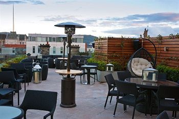 Lounge/Bar