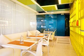 Breakfast room