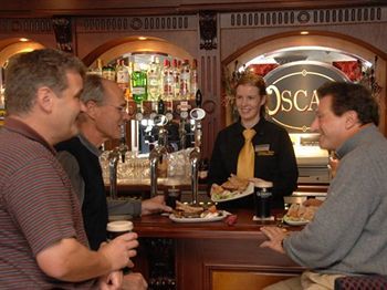 Lounge/Bar