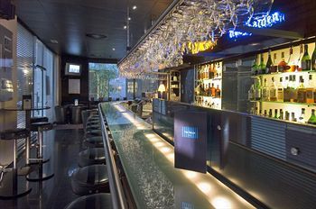Lounge/Bar