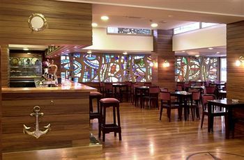 Lounge/Bar