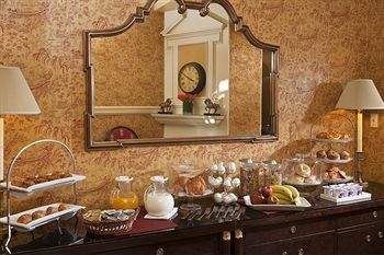 Breakfast room