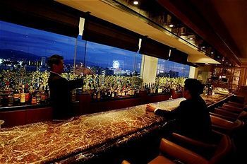 Lounge/Bar