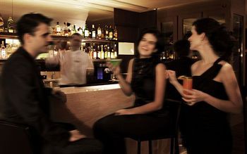Lounge/Bar